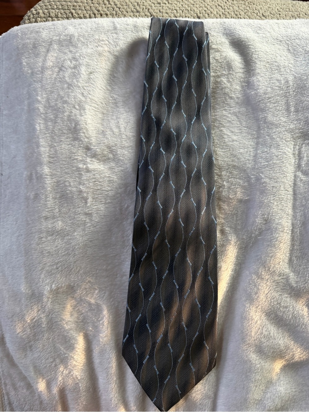 Classic Black Men's Tie with Subtle Blue Wave Pattern - Joseph & Feiss - NWT